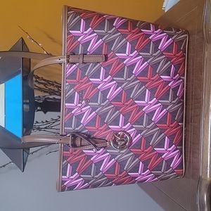 Michael Kors Jet Set Charm Shoulder Bag